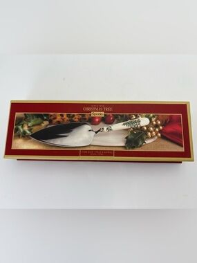 New in Box Spode Christmas Tree Cake Server with Green Tree Motif